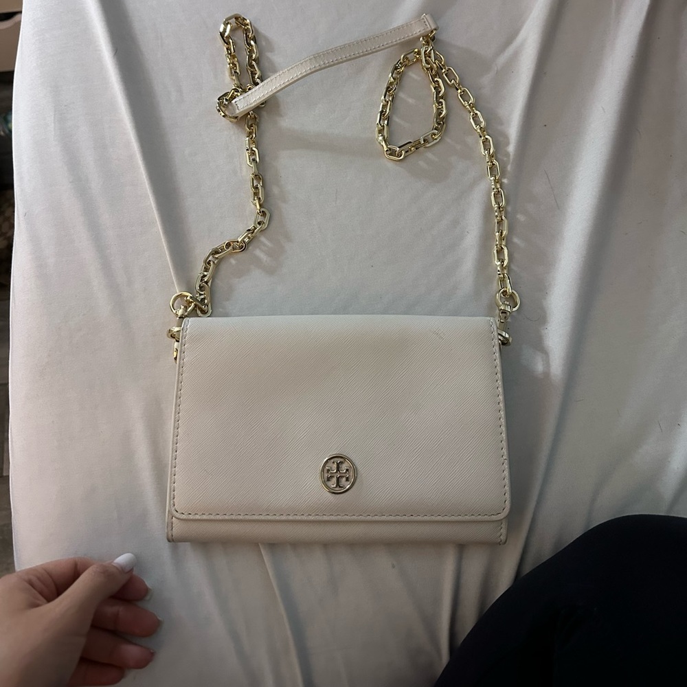 Tory burch clutch